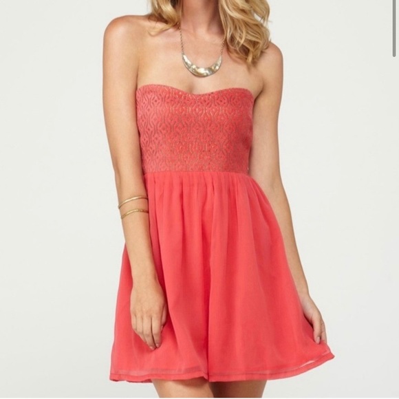 SOLD NWT✨ ROXY Party On Strapless Dress - Picture 2 of 11